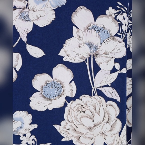 Blue Halter neck floral print maxi dress - Picture 6 of 6